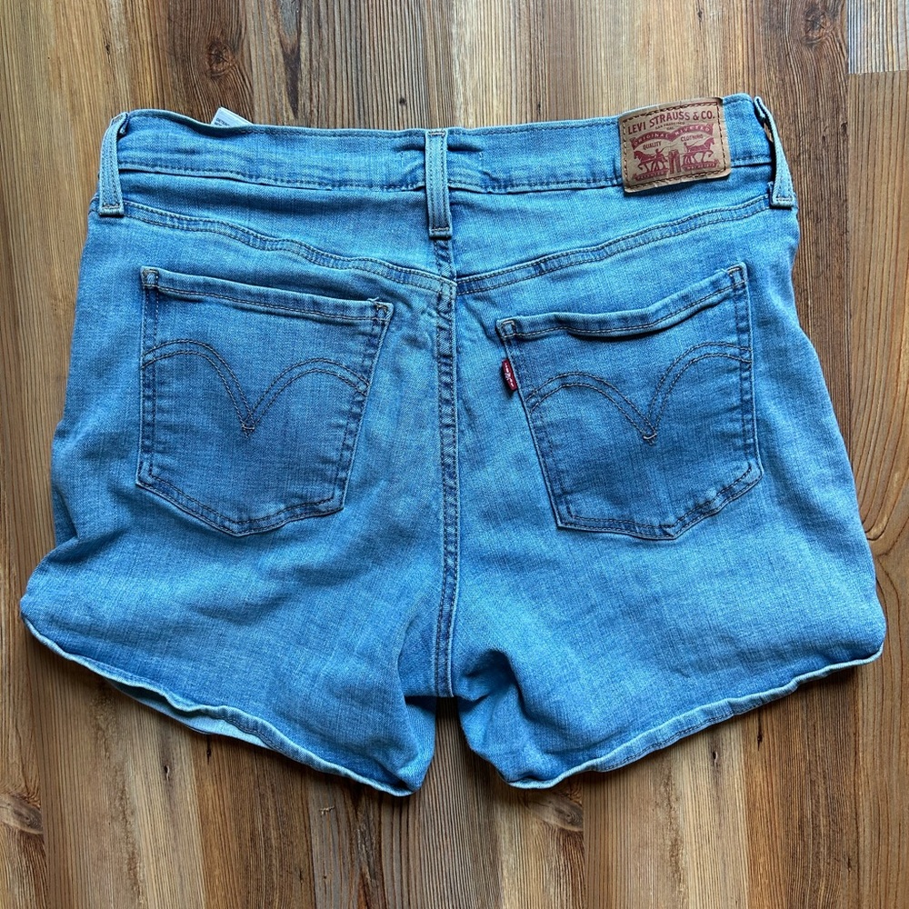 Levi’s Denim Shorts 31 Stretch